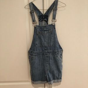 Gap overalls